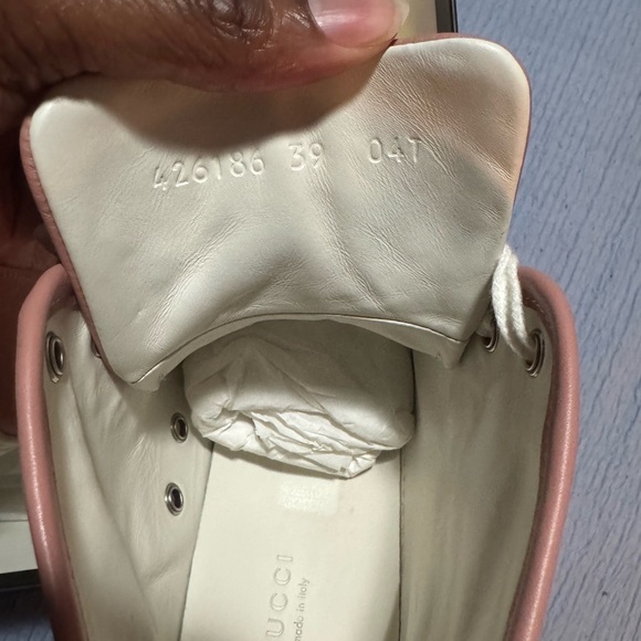 Authentic Gucci sneakers - Picture 6 of 8